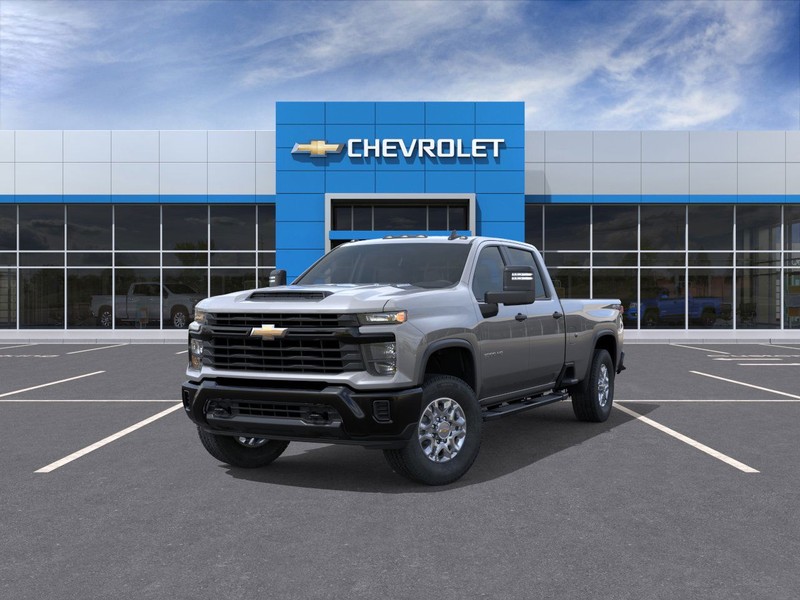 Chevrolet Silverado 3500HD Vehicle Full-screen Gallery Image 8