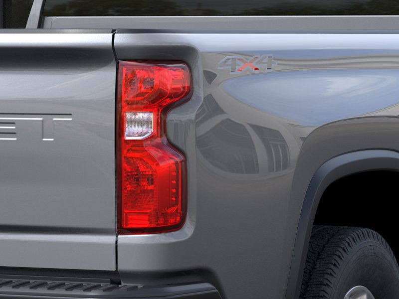 Chevrolet Silverado 3500HD Vehicle Full-screen Gallery Image 11