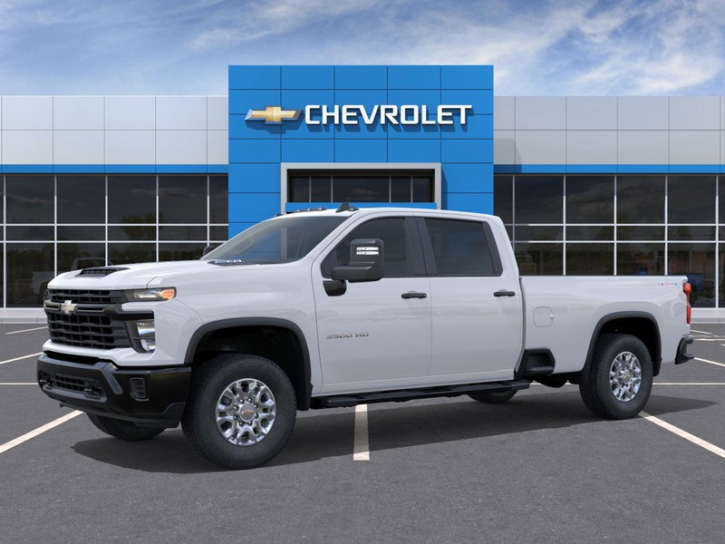Chevrolet Silverado 3500HD Vehicle Full-screen Gallery Image 2