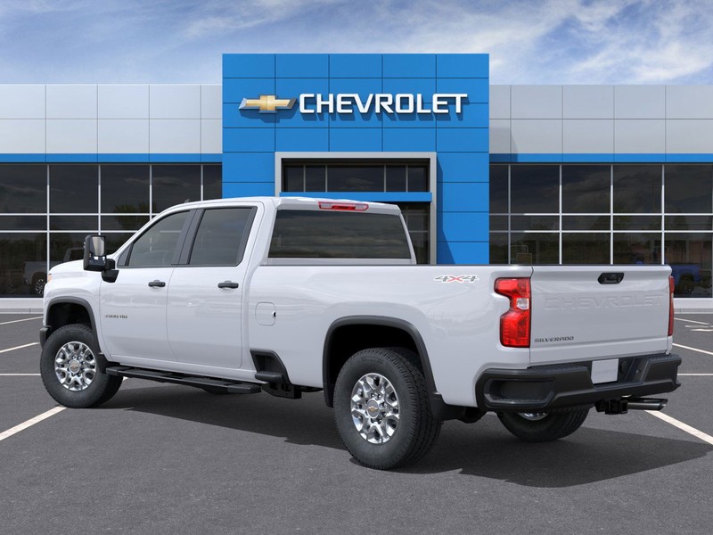 Chevrolet Silverado 3500HD Vehicle Full-screen Gallery Image 3
