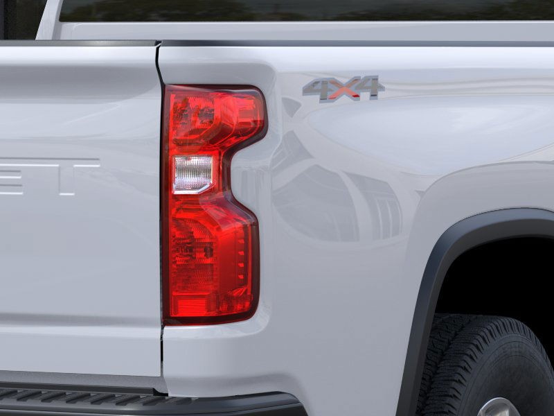 Chevrolet Silverado 3500HD Vehicle Full-screen Gallery Image 11