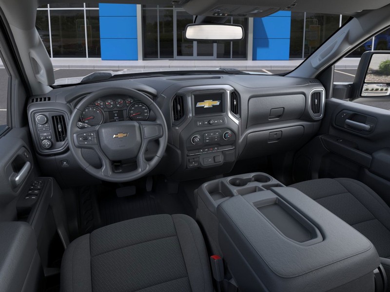 Chevrolet Silverado 3500HD Vehicle Full-screen Gallery Image 15