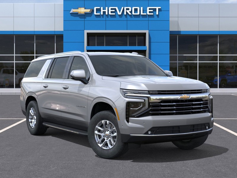Chevrolet Suburban Vehicle Full-screen Gallery Image 7