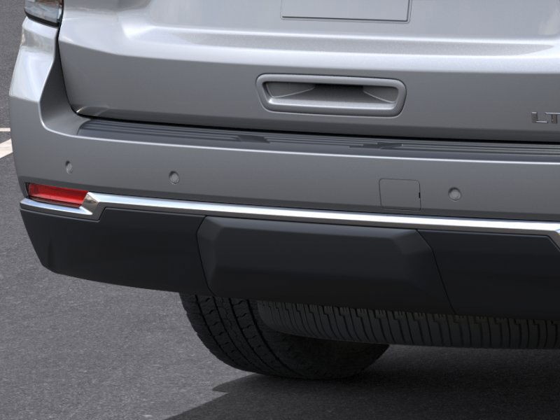 Chevrolet Suburban Vehicle Full-screen Gallery Image 14