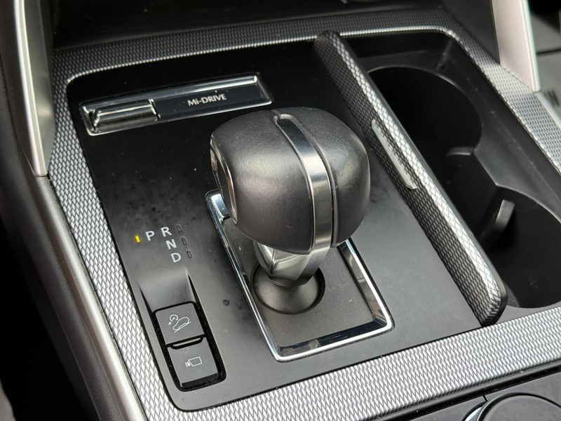 Mazda CX-90 Vehicle Full-screen Gallery Image 23