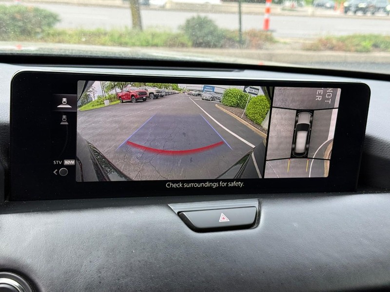Mazda CX-90 Vehicle Full-screen Gallery Image 25