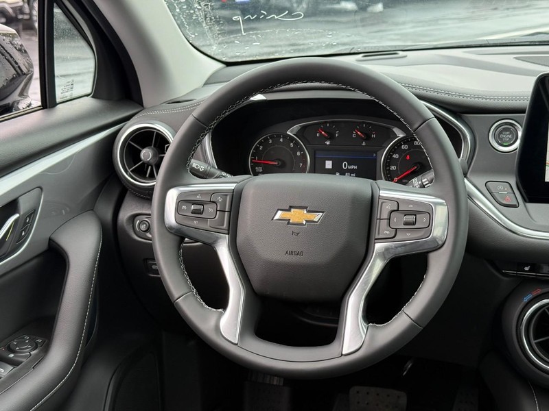 Chevrolet Blazer Vehicle Full-screen Gallery Image 7