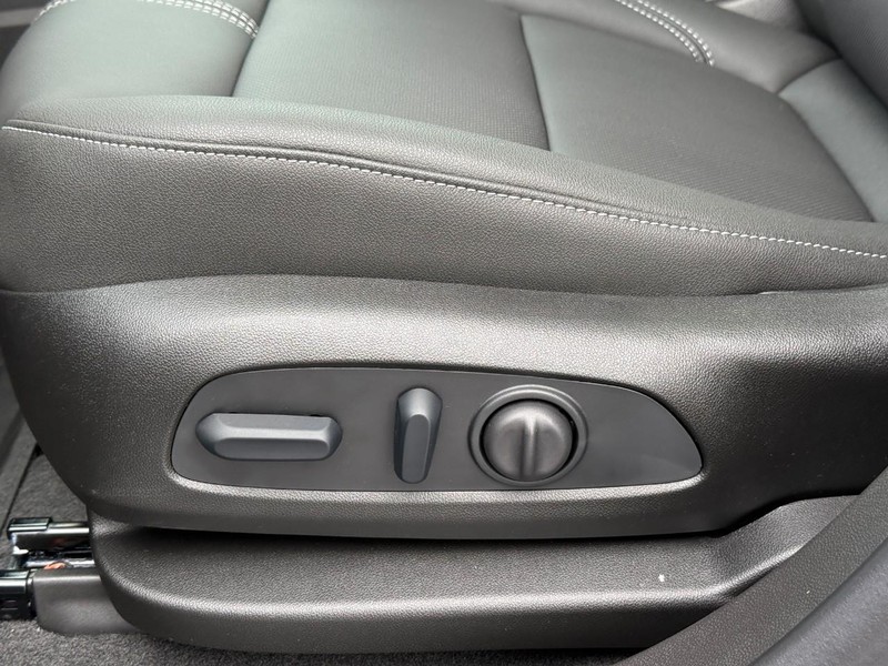Chevrolet Blazer Vehicle Full-screen Gallery Image 13