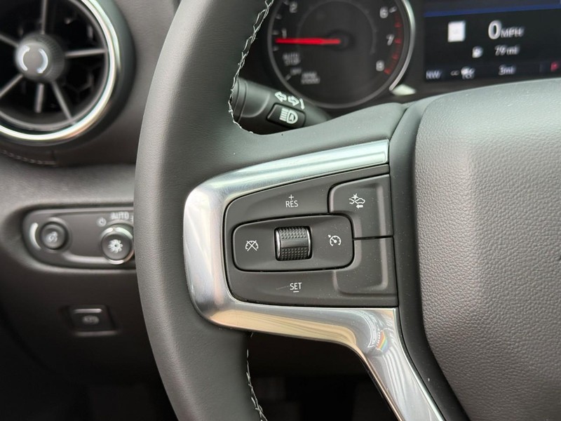 Chevrolet Blazer Vehicle Full-screen Gallery Image 14