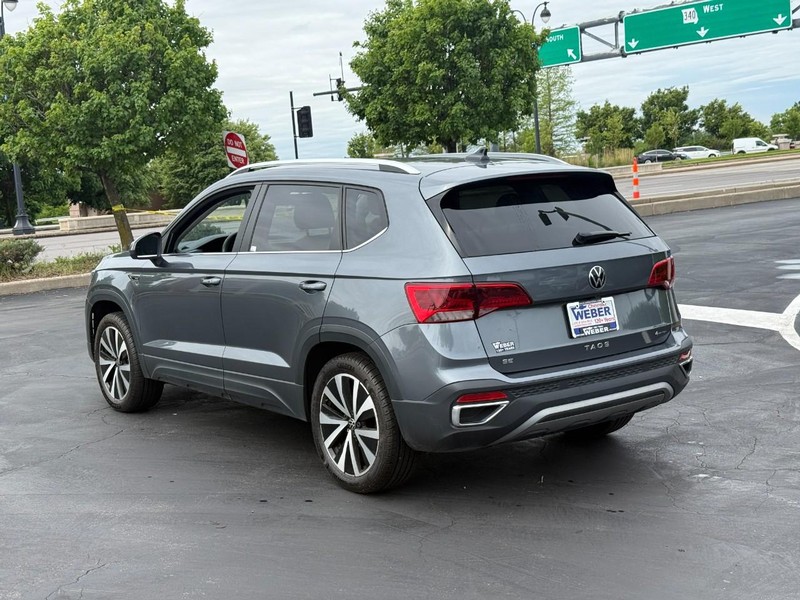 Volkswagen Taos Vehicle Full-screen Gallery Image 5