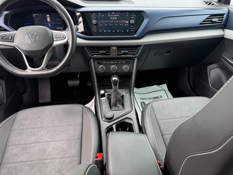 Volkswagen Taos Vehicle Full-screen Gallery Image 13