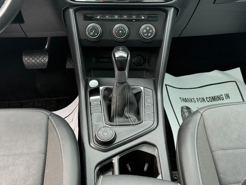Volkswagen Taos Vehicle Full-screen Gallery Image 17