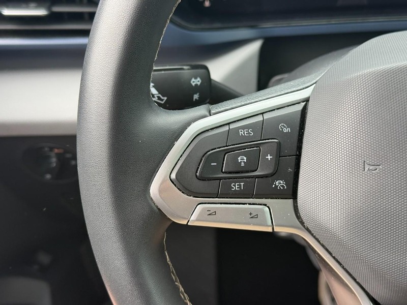Volkswagen Taos Vehicle Full-screen Gallery Image 22
