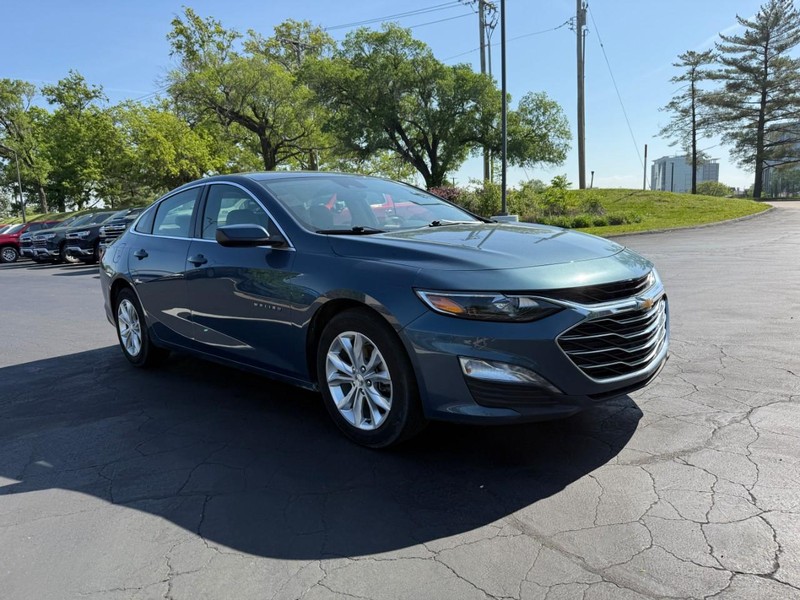 Chevrolet Malibu Vehicle Full-screen Gallery Image 9