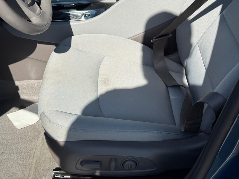 Chevrolet Malibu Vehicle Full-screen Gallery Image 17