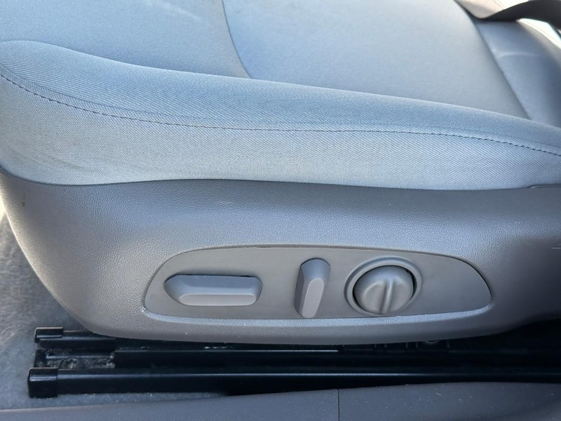 Chevrolet Malibu Vehicle Full-screen Gallery Image 18