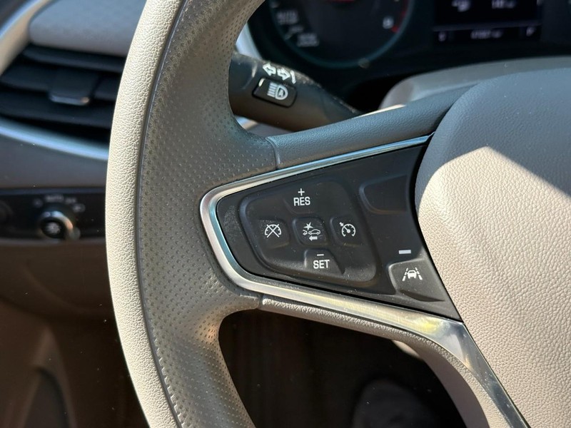 Chevrolet Malibu Vehicle Full-screen Gallery Image 19