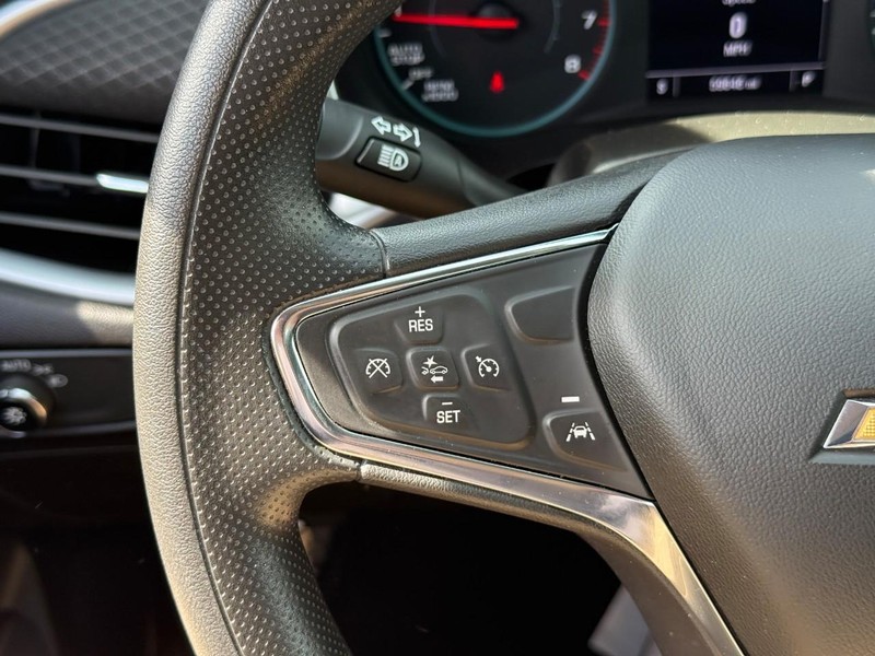 Chevrolet Malibu Vehicle Full-screen Gallery Image 21