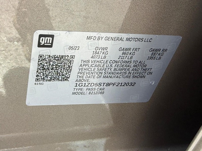 Chevrolet Malibu Vehicle Full-screen Gallery Image 27