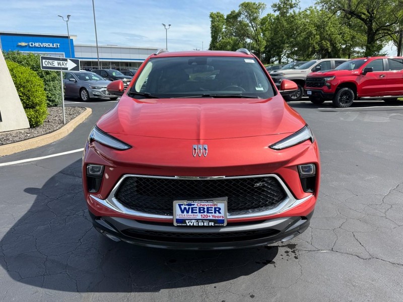 Buick Encore GX Vehicle Full-screen Gallery Image 10