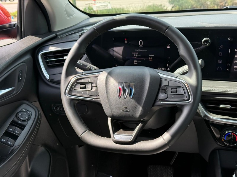 Buick Encore GX Vehicle Full-screen Gallery Image 13
