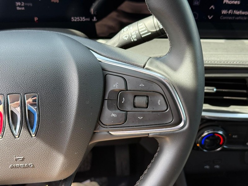 Buick Encore GX Vehicle Full-screen Gallery Image 20