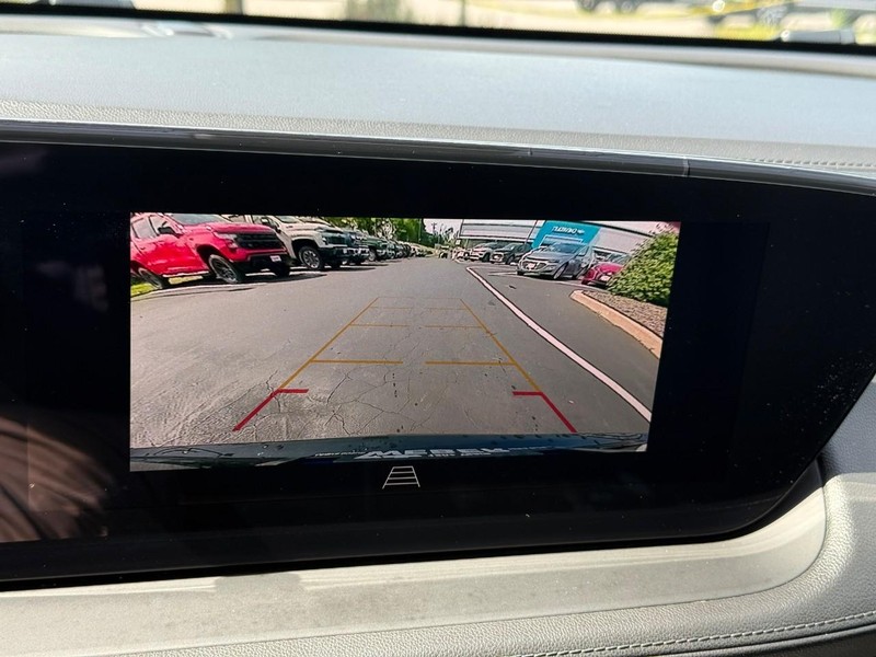 Buick Encore GX Vehicle Full-screen Gallery Image 23