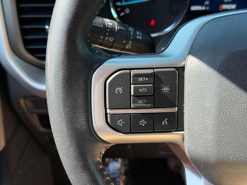 Ford Expedition Max Vehicle Full-screen Gallery Image 21