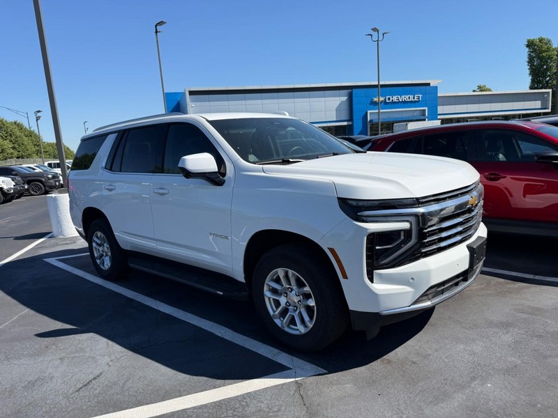 Chevrolet Tahoe Vehicle Full-screen Gallery Image 4