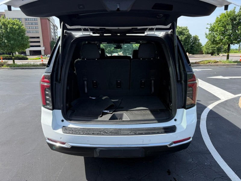 Chevrolet Tahoe Vehicle Full-screen Gallery Image 5