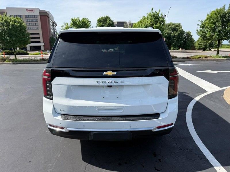 Chevrolet Tahoe Vehicle Full-screen Gallery Image 6