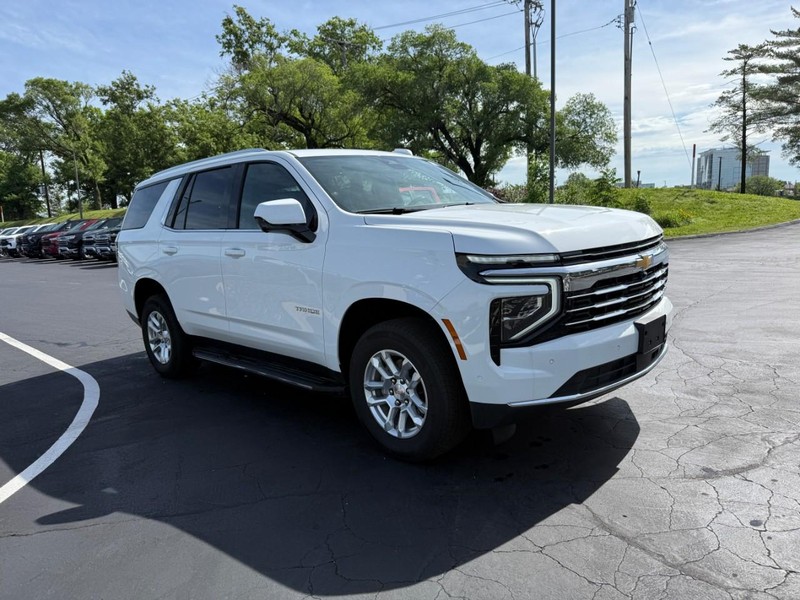 Chevrolet Tahoe Vehicle Full-screen Gallery Image 8