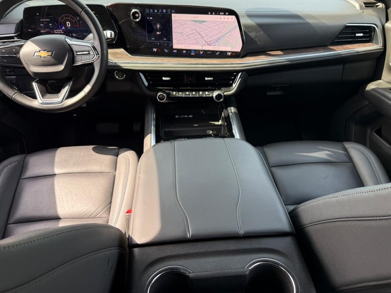 Chevrolet Tahoe Vehicle Full-screen Gallery Image 12