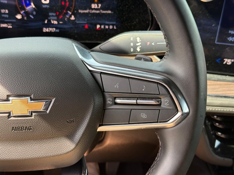 Chevrolet Tahoe Vehicle Full-screen Gallery Image 21
