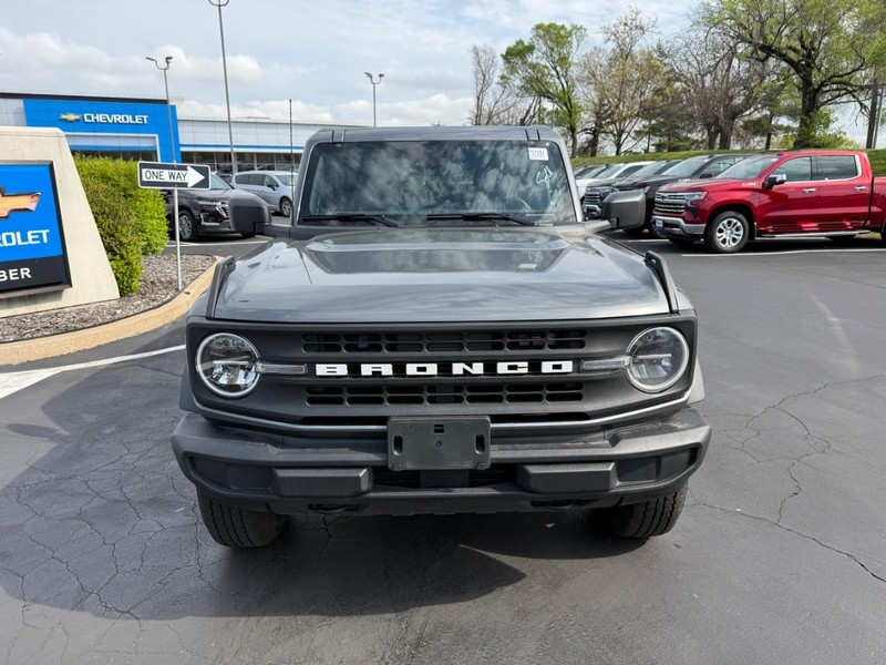 Ford Bronco Vehicle Full-screen Gallery Image 9