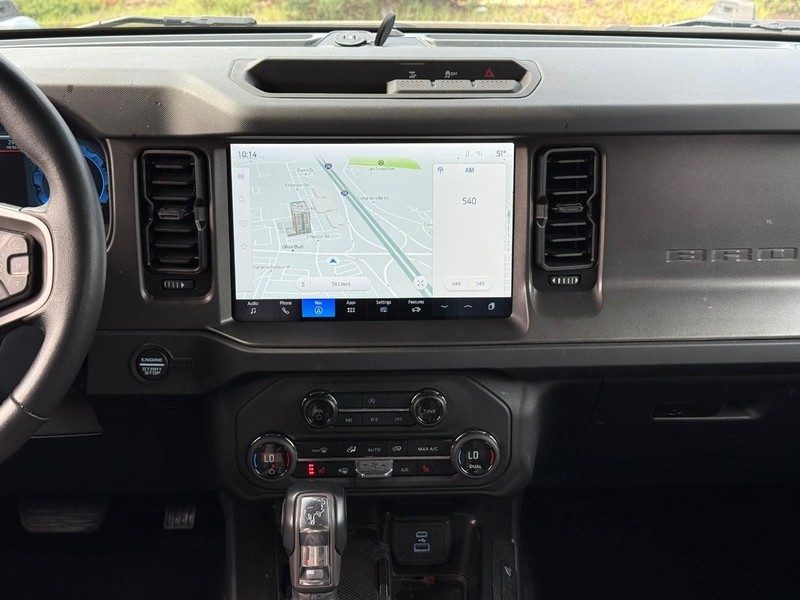 Ford Bronco Vehicle Full-screen Gallery Image 13