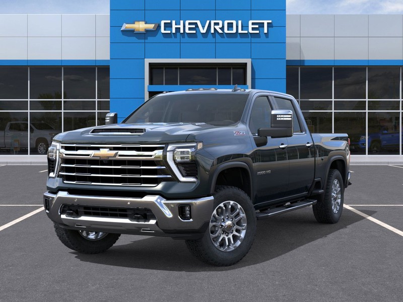 Chevrolet Silverado 2500HD Vehicle Full-screen Gallery Image 6