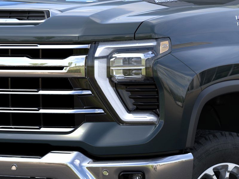 Chevrolet Silverado 2500HD Vehicle Full-screen Gallery Image 10