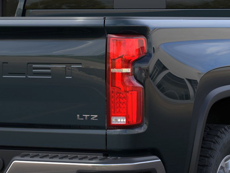 Chevrolet Silverado 2500HD Vehicle Full-screen Gallery Image 11