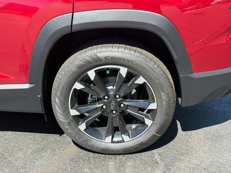 Chevrolet Equinox Vehicle Full-screen Gallery Image 4