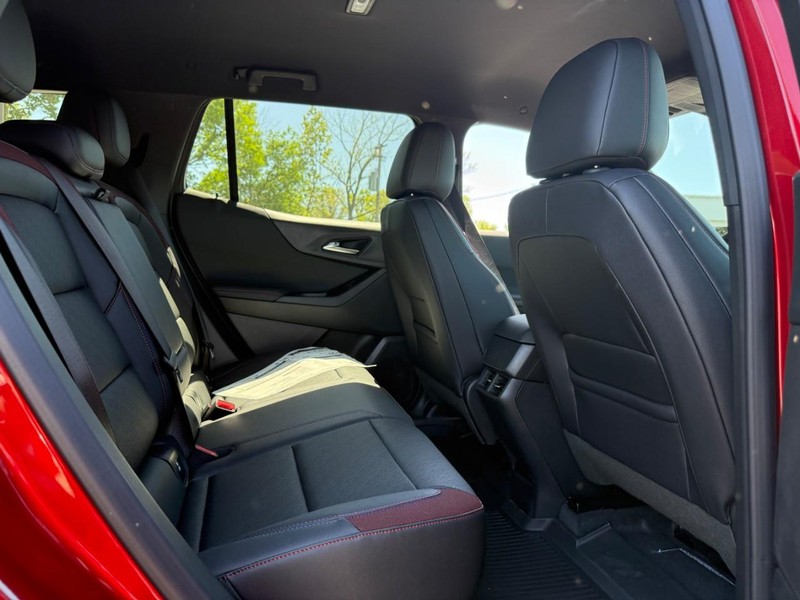 Chevrolet Equinox Vehicle Full-screen Gallery Image 5