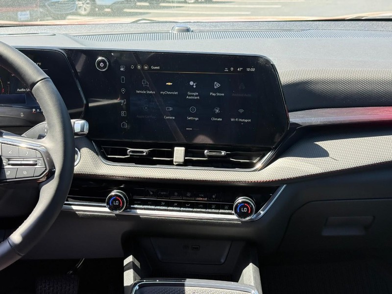 Chevrolet Equinox Vehicle Full-screen Gallery Image 8