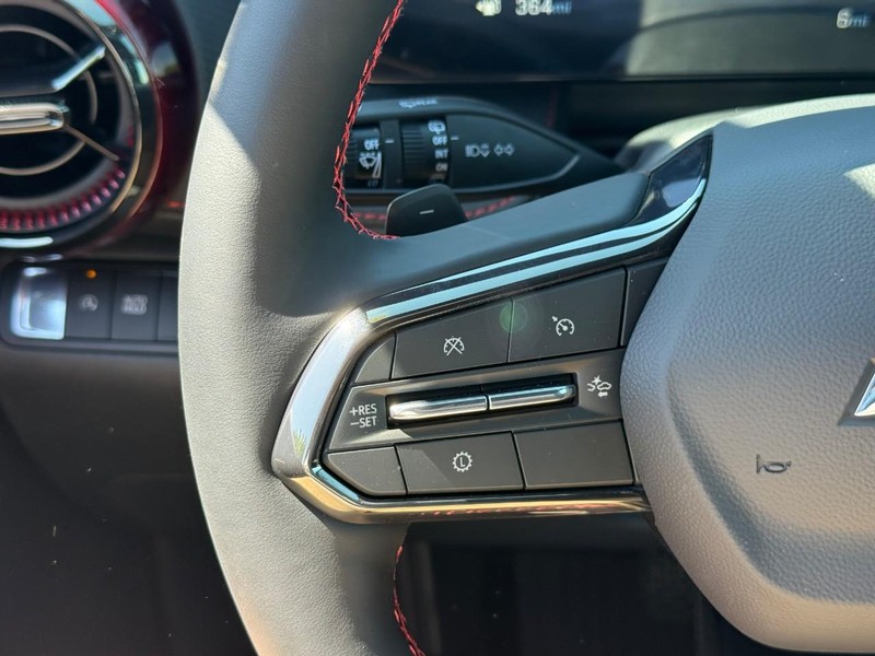 Chevrolet Equinox Vehicle Full-screen Gallery Image 13