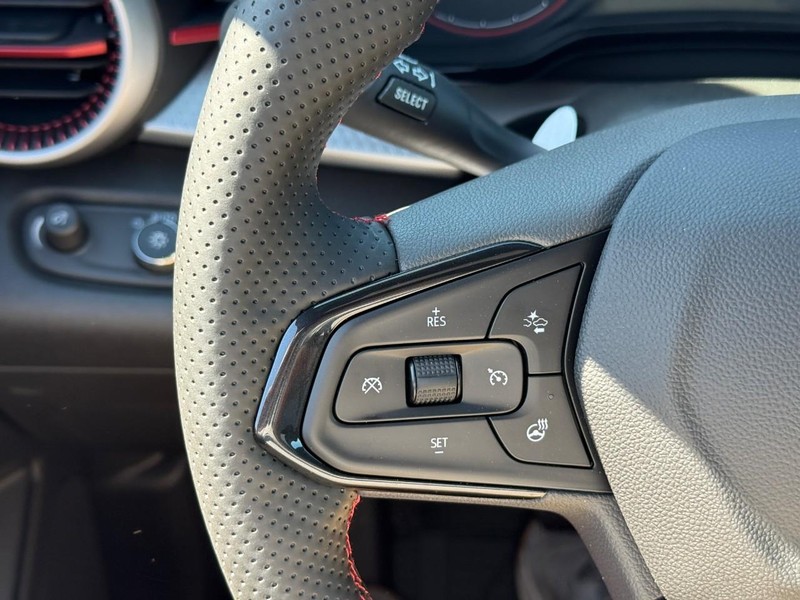 Chevrolet Trax Vehicle Full-screen Gallery Image 10