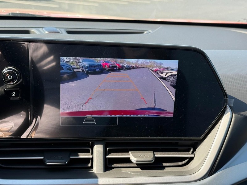 Chevrolet Trax Vehicle Full-screen Gallery Image 14