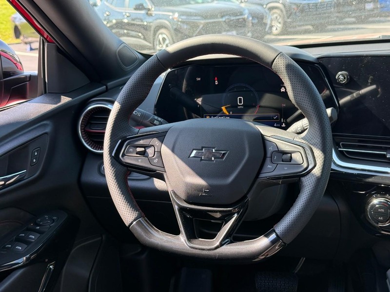 Chevrolet Trax Vehicle Full-screen Gallery Image 8