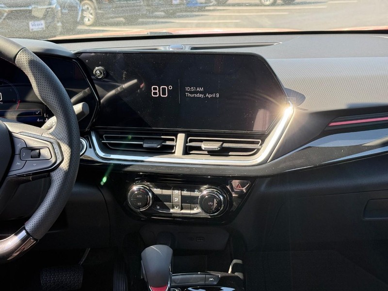 Chevrolet Trax Vehicle Full-screen Gallery Image 9