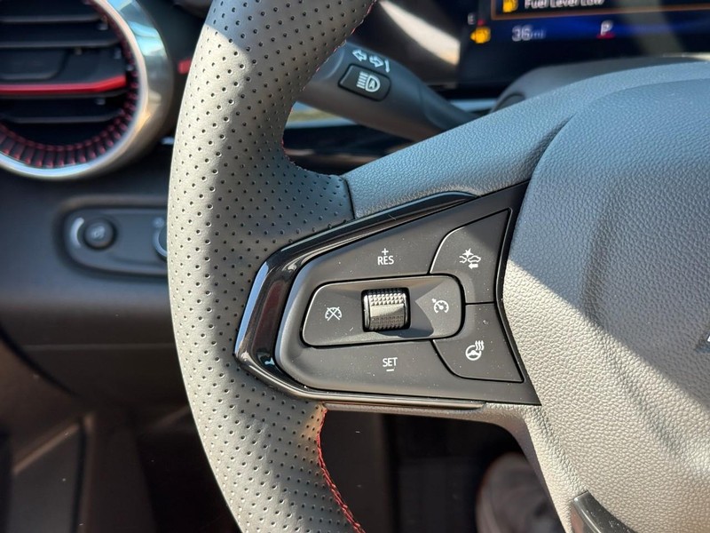 Chevrolet Trax Vehicle Full-screen Gallery Image 14