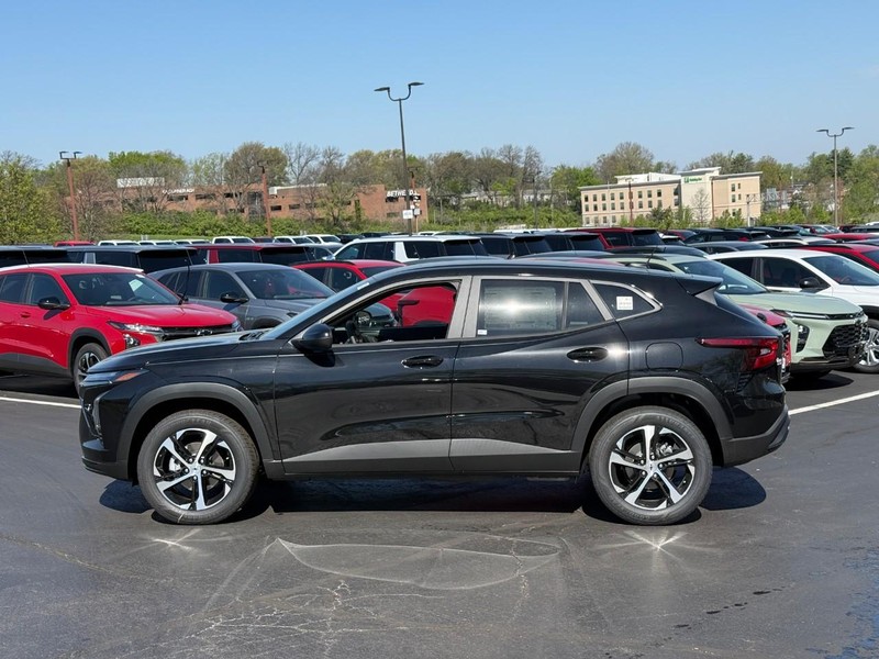 Chevrolet Trax Vehicle Full-screen Gallery Image 2