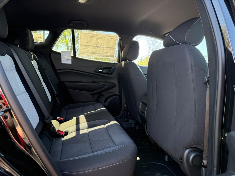 Chevrolet Trax Vehicle Full-screen Gallery Image 5